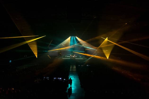 Christopher von Deylen alias Schiller während des Auftaktkonzerts der EUPHORIA In Surround Sound Die Arena Tour 2026 am 9. Mai 2026 in der QUARTERBACK Immobilien ARENA in Leipzig. Die aktuelle Tournee präsentiert das neue Album Euphoria mit immersiver Licht- und Surround-Show. Schiller 2026