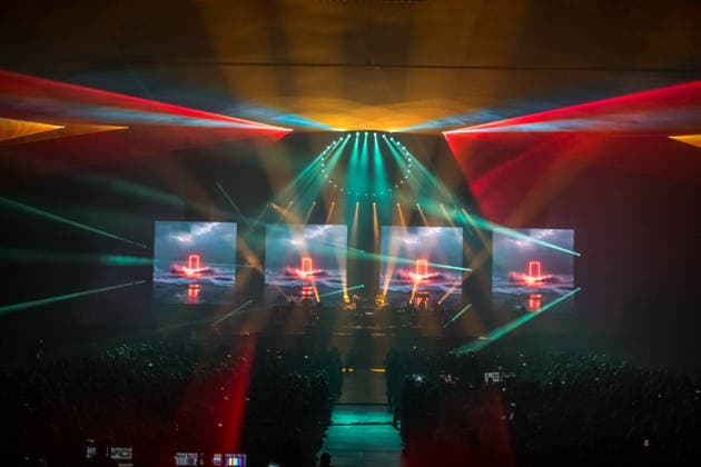 Christopher von Deylen alias Schiller während des Auftaktkonzerts der EUPHORIA In Surround Sound Die Arena Tour 2026 am 9. Mai 2026 in der QUARTERBACK Immobilien ARENA in Leipzig. Die aktuelle Tournee präsentiert das neue Album Euphoria mit immersiver Licht- und Surround-Show. Schiller 2026