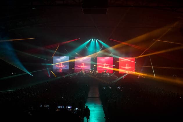 Christopher von Deylen alias Schiller während des Auftaktkonzerts der EUPHORIA In Surround Sound Die Arena Tour 2026 am 9. Mai 2026 in der QUARTERBACK Immobilien ARENA in Leipzig. Die aktuelle Tournee präsentiert das neue Album Euphoria mit immersiver Licht- und Surround-Show. Schiller 2026