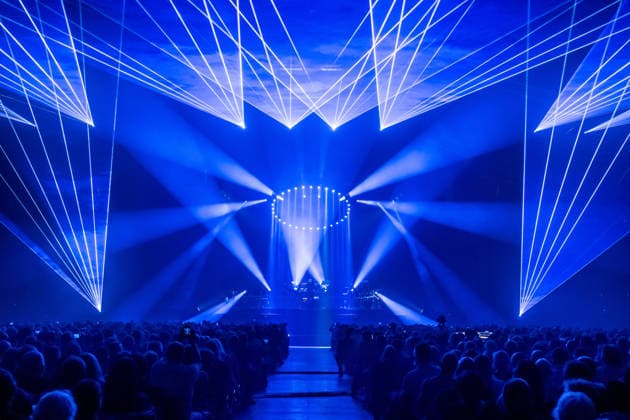 Christopher von Deylen alias Schiller während des Auftaktkonzerts der EUPHORIA In Surround Sound Die Arena Tour 2026 am 9. Mai 2026 in der QUARTERBACK Immobilien ARENA in Leipzig. Die aktuelle Tournee präsentiert das neue Album Euphoria mit immersiver Licht- und Surround-Show. Schiller 2026