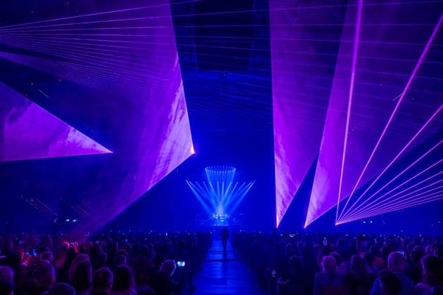 Christopher von Deylen alias Schiller während des Auftaktkonzerts der EUPHORIA In Surround Sound Die Arena Tour 2026 am 9. Mai 2026 in der QUARTERBACK Immobilien ARENA in Leipzig. Die aktuelle Tournee präsentiert das neue Album Euphoria mit immersiver Licht- und Surround-Show. Schiller 2026