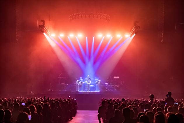 Christopher von Deylen alias Schiller während des Auftaktkonzerts der EUPHORIA In Surround Sound Die Arena Tour 2026 am 9. Mai 2026 in der QUARTERBACK Immobilien ARENA in Leipzig. Die aktuelle Tournee präsentiert das neue Album Euphoria mit immersiver Licht- und Surround-Show. Schiller 2026