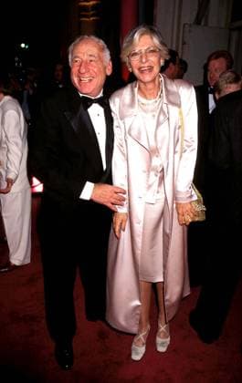 ANNE BANCROFT ERIC June 8, 2005 - 10TH ANNUAL COMEDYAWARDS .IN LOS ANGELES, CALIFORNIA. .MEL BROOKS AND ANNE BANCROFT. LISA ROSE - 1996.ANNEBANCROFTRETRO Copyright: xLisaxRosex