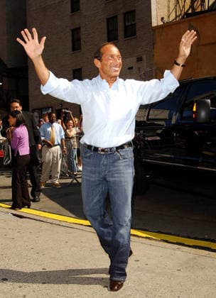 LETTERMAN 2 AR June 8, 2005 - K43626AR.CELEBRITIES AT THE LATE SHOW WITH DAVID LETTERMAN AT THE ED SULLIVAN THEATRE , NEW YORK CITY 06-08-2005. ANDREA RENAULT- E PAUL ANKA Copyright: xAndreaxRenaultx