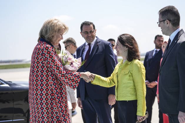 Belgian Queen Mathilde in Istanbul ISTANBUL, TURKIYE - MAY 10: Belgian Queen Mathilde is welcomed by officials at Istanbul Airport in Istanbul, Turkiye on May 10, 2026. Turkiye and Belgium are set to explore new avenues of cooperation across key sectors, including defense and energy, during a high-level economic mission led by Belgium’s Queen Mathilde from May 10 to 14. Agit Erdi Ulukaya Anadolu Istanbul Turkey. Editorial use only. Please get in touch for any other usage.  Copyright: x2026xAnadoluxAgitxErdixUlukayax