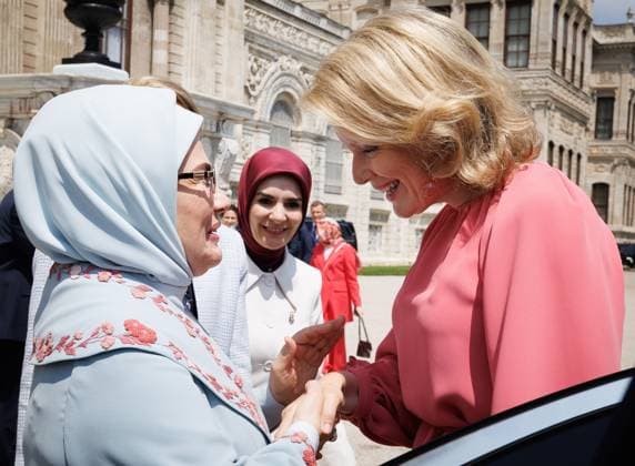 Turkish First Lady Emine Erdogan and Queen Mathilde of Belgium meet in Istanbul, on the first day of a Belgian economic mission to Turkey, on Sunday 10 May 2026. The Queen of the Belgians is visiting Turkey from 10 to 14 May.  POOLxBENOITxDOPPAGNE 173395863