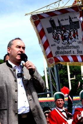 News Bilder des Tages Hubert Aiwanger StV. Ministerpraesisident Muenchen 10.05.2026 Theresienwiese 60. Fruehlingsfest Tag des Handwerks Foto Muenchen *** Hubert Aiwanger StV State Premier Munich 10 05 2026 Theresienwiese 60 Spring Festival Day of Crafts Photo Munich