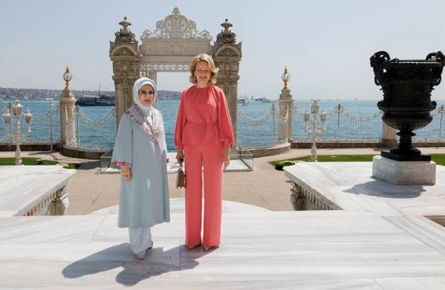 Queen Mathilde Attends 2026 Turkey Economic Mission Turkish First Lady Emine Erdogan and Queen Mathilde of Belgium meet in Istanbul, on the first day of a Belgian economic mission to Turkey, on Sunday 10 May 2026. The Queen of the Belgians is visiting Turkey from 10 to 14 May. BELGA PHOTO POOL BENOIT DOPPAGNE BRUSSELS BELGIUM  Copyright: xPoolxBenoitxDoppagnex