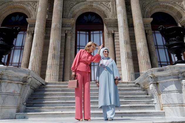 Queen Mathilde Attends 2026 Turkey Economic Mission Turkish First Lady Emine Erdogan and Queen Mathilde of Belgium meet in Istanbul, on the first day of a Belgian economic mission to Turkey, on Sunday 10 May 2026. The Queen of the Belgians is visiting Turkey from 10 to 14 May. BELGA PHOTO POOL BENOIT DOPPAGNE BRUSSELS BELGIUM  Copyright: xPoolxBenoitxDoppagnex