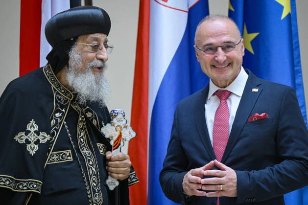 News Bilder des Tages Tawadros II visit Croatia Minister of Foreign and European Affairs of Croatia Gordan Grlic Radman and Tawadros II, Pope of Alexandria and Patriarch of the See of St. Mark during a meeting on May 10, 2026. in Zagreb, Croatia.  NevaxZganec PIXSELL