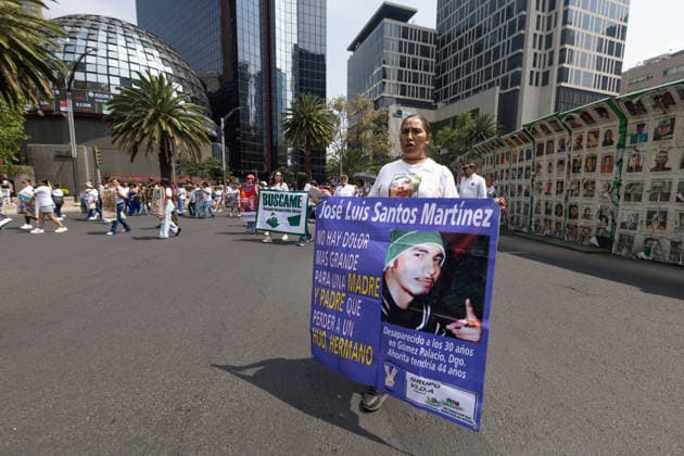 May 10, 2026, Mexico City, Mexico: On Mothers Day, collectives of searching mothers and relatives of missing persons took part in the XIV National Dignity March: Mothers Searching for their Sons, Daughters, Truth and Justice, in Mexico City. The march moved from the Monument to the Mother to the Angel of Independence, where participants demanded answers for missing persons while also protesting against the staging of the 2026 FIFA World Cup amid the countrys disappearance crisis. Mexico City Mexico  - ZUMAl178 20260510_znp_l178_031 Copyright: xCristianxLeyvax