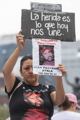 May 10, 2026, Mexico City, Mexico: On Mothers Day, collectives of searching mothers and relatives of missing persons took part in the XIV National Dignity March: Mothers Searching for their Sons, Daughters, Truth and Justice, in Mexico City. The march moved from the Monument to the Mother to the Angel of Independence, where participants demanded answers for missing persons while also protesting against the staging of the 2026 FIFA World Cup amid the countrys disappearance crisis. Mexico City Mexico - ZUMAl178 20260510_znp_l178_061 Copyright: xCristianxLeyvax