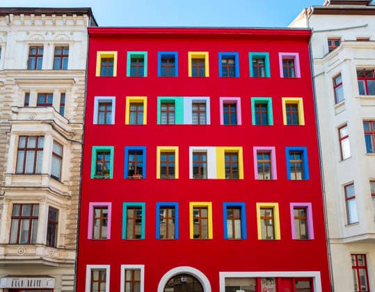 Creative Highlights World Hausfassaden der Mietshäuser rund um den Bergmannkiez im Berliner Bezirk Kreuzberg, Berlin, Deutschland *** House facades the Tenement houses Around at the Miners Neighbourhood at Berlin District Kreuzberg, Berlin, Germany 1020930962