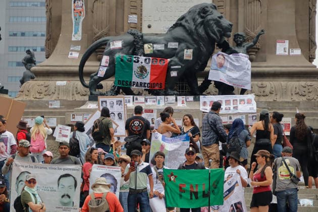 Persons gather at Angel of Independence during a demonstration for the 14th National March for Dignity: Mothers Searching demanding Justice on the occasion of Mother s Day. on May 10, 2026 in Mexico City, Mexico. Mexico City Mexico - ZUMAe321 20260510_zia_e321_027 Copyright: xCarlosxSantiagox