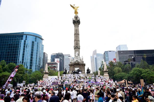 Mothers Demand Justice For Their Missing Relatives On a Mother s Day Demonstration Hundreds of people take part during a Mother s Day demonstration, demanding justice for their missing relatives. on May 10, 2026 in Mexico City, Mexico. (Photo by Luis Barron Eyepix Group) Copyright: xLuisxBarronx xEyepixxGroupx LB_10052026_183618
