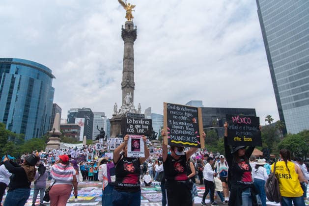XIV National Dignity March on Mother s Day Searching mothers and families of the disappeared people joined the XIV National Dignity March on Mother s Day. on May 10, 2026 in Mexico City, Mexico. (Photo by Marco Gonzalez Eyepix Group) Copyright: xMarcoxGonzalezx xEyepixxGroupx MTG_10052026_183639