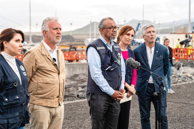 The Minister of Territorial Policy and Democratic Memory, Ángel Víctor Torres, the Director General of the World Health Organization WHO, Tedros Adhanom Ghebreyesus, the Minister of Health, Mónica García and the Minister of the Interior, Fernando Grande Marlaska attend to the media in the port of Granadilla, on May 10, 2026, in Granadilla de Abona, Tenerife, Canary Islands Spain Mónica García has assured this Sunday that the ship affected by the hantavirus outbreak, on the MV Hondius, will be able to leave late in the afternoon of Monday, after all the repatriations have been completed The last to disembark from the ship this Sunday were the group of North Americans, and so far, 94 people of 19 different nationalities have disembarked from  Copyright: xEuropaxPressxCanariasx 7513685