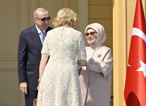 Turkish President Recep Tayyip Erdogan, Queen Mathilde of Belgium and Turkish First Lady Emine Erdogan pictured at a diplomatic meeting on day two of a Belgian economic mission to Turkey, in Istanbul on Monday 11 May 2026. The Queen of the Belgians is visiting Turkey from 10 to 14 May.  POOLxPHILIPxREYNAERS 173487602