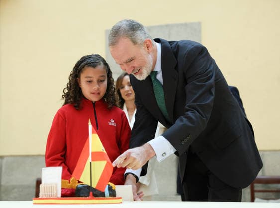 The King receives the winners of the 44th edition of the school contest What is a king for you King Felipe VI d during an audience with the winners of the 44th edition of the school contest What is a king for you , in the Royal Palace of El Pardo, on May 11, 2026, in Madrid Spain The contest, organized by the Fundación Institucional Espanola FIES and sponsored by the Orange Foundation, aims to bring the figure of the King and the Crown closer to schoolchildren, as well as to raise awareness of the role that the Constitution reserves for the Institution 11 MAY 2026 Marta Ferná Madrid Madrid Espana  Copyright: xMartaxFernandezx 7514728