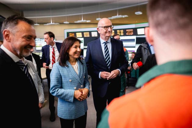 Bundeswirtschaftsministerin Katherina Reiche (CDU) besucht am Montag gemeinsam mit Brandenburgs Ministerpraesident Dietmar Woidke (SPD) die PCK in Schwedt, 11.05.2026. Fotografiert im Auftrag des BMWE Schwedt Deutschland *** Federal Economics Minister Katherina Reiche CDU visits the PCK in Schwedt on Monday together with Brandenburgs State Premier Dietmar Woidke SPD, 11 05 2026 Photographed on behalf of the BMWE Schwedt Germany Copyright: xJulianexSonntag BMWEx