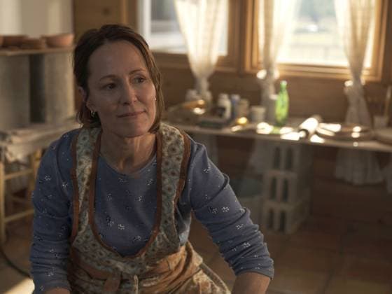 THE SENIOR, Mary Stuart Masterson, 2023. Angel Studios courtesy Everett CollectionMCDSENI EC019 PUBLICATIONXNOTxINxCANxCHNxFRAxITAxJPNxNORxPOLxRUSxESPxUKxUSA Copyright: xx MCDSENI EC019 MCDSENI_EC019_H
