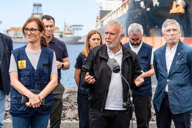 The evacuation of passengers of the cruise ship with hantavirus continues I D The Minister of Health, Monica Garcia, the Minister of Territorial Policy and Democratic Memory, Angel Victor Torres, and the Minister of the Interior, Fernando Grande Marlaska, report on the situation of the cruise ship MV Hondius anchored in the port of Granadilla, on May 11, 2026, in Granadilla de Abona, Tenerife, Canary Islands Spain The evacuation operation of the passengers and crew of the MV Hondius , anchored in the industrial port of Granadilla, continues throughout the day. After the Spanish passengers, who were the first to leave the ship and who have already arrived in Madrid, followed by the nationals of France, the Netherlands, the United Kingdom an  Copyright: xEuropaxPressxCanariasx 7515147