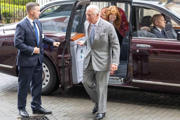 May 11, 2026, London, England, United Kingdom: King CHARLES III arrives at GuyÃ¢â‚¬â ¢s NHS Cancer Centre ahead of a visit. London United Kingdom - ZUMAs262 20260511_zip_s262_006 Copyright: xTayfunxSalcix