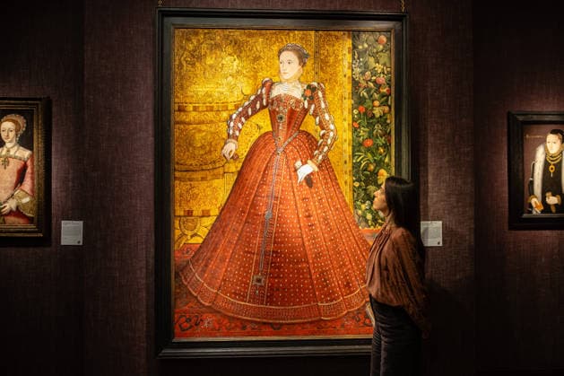 Elizabeth I: Queen and Court at Philip Mould & Company, London, UK 11 May 2026 The Hampden Portrait, attributed to George Gower and painted circa 1563-7, on display at Elizabeth I: Queen and Court at Philip Mould & Company, Pall Mall, London, UK, on 11 May 2026. The work is the earliest recorded full-length state portrait of Elizabeth I as Queen, and is among rarely seen Tudor works drawn from private collections for the exhibition, on view until 10 July 2026., Credit:Pete Speller Avalon  Copyright: xPetexSpellerx xAvalonx 1098132077