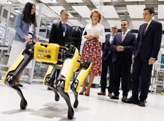 Queen Mathilde of Belgium and Flemish Minister-President Matthias Diependaele pictured during a demonstration of a Spot robot dog, during a visit to the MEXT Technology Center on day three of a Belgian economic mission to Turkey, in Istanbul on Tuesday 12 May 2026. The Queen of the Belgians is visiting Turkey from 10 to 14 May.  BENOITxDOPPAGNE 173562344