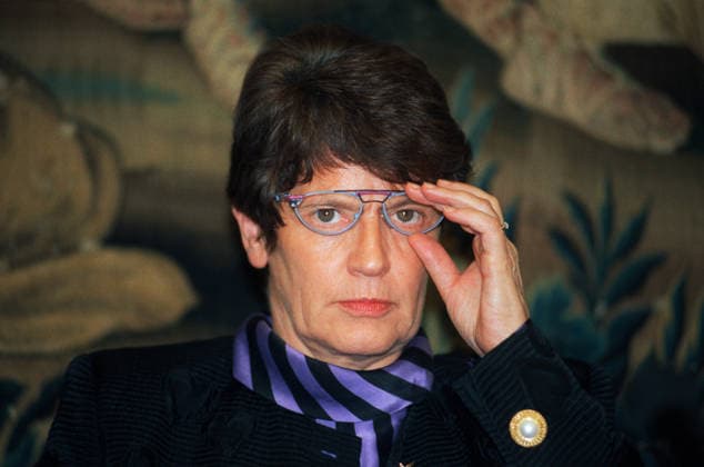 Deutschland, Bonn, 25.11.1992 F: 04-01-13 Fuer Ihr Archiv! Foto: Rita Suessmuth, Bundestagspraesidentin Fuer Ihr Archiv! Fuer Ihr Archiv! *** Germany, Bonn, 25 11 1992 F 04 01 13 For your archive Photo Rita Suessmuth, President of the Bundestag For your archive For your archive