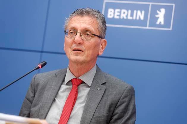12.05.2026, Christian Gaebler, Senator fuer Bauen und Wohnen, in der Pressekonferenz nach der Sitzung des Berliner Senat, PK im Roten Rathaus in Berlin, Senatspressekonferenz, Berlin Deutschland, Germany *** 12 05 2026, Christian Gaebler, Senator for Building and Housing, in the press conference after the meeting of the Berlin Senate, PK in the Rotes Rathaus in Berlin, Senate press conference, Berlin Germany, Germany