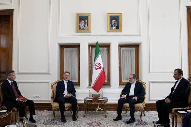Iranian and Norwegian officials hold meeting in Tehran TEHRAN, IRAN - MAY 12: (----EDITORIAL USE ONLY - MANDATORY CREDIT - IRANIAN FOREIGN MINISTRY HANDOUT - NO MARKETING NO ADVERTISING CAMPAIGNS - DISTRIBUTED AS A SERVICE TO CLIENTS----) Iranian Foreign Minister Abbas Araghchi (C-R) meets Norwegian Deputy Foreign Minister Andreas Kravik (C-L), in Tehran, Iran, on May 12, 2026. Iranian Foreign Ministry Handout Anadolu Tehran Iran. Editorial use only. Please get in touch for any other usage.  Copyright: x2026xAnadoluxIranianxForeignxMinistryx xHandoutx