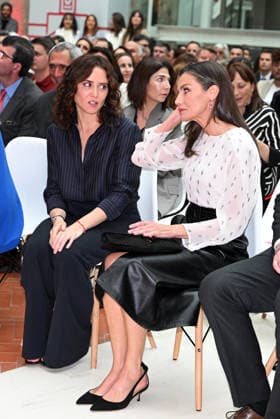 Queen Letizia presents the awards to the winning authors in the 48th edition of the SM Childrens Literature Awards The President of the Community of Madrid, Isabel Díaz Ayuso, and Queen Letizia during the presentation of the awards to the winning authors in the 48th edition of the SM Childrens Literature Awards El Barco de Vapor and Gran Angular 2026, at the Real Casa de Correos, on May 12, 2026, in Madrid Spain The winners Josan Hatero and Alba Quintas Garciandia will receive an award of 35,000 euros each, the largest in the Spanish-speaking world in their categories QUEEN QUEEN KING LITERATURE José Madrid Madrid Madrid Spain  Copyright: xJosÃ xOlivax 7518176
