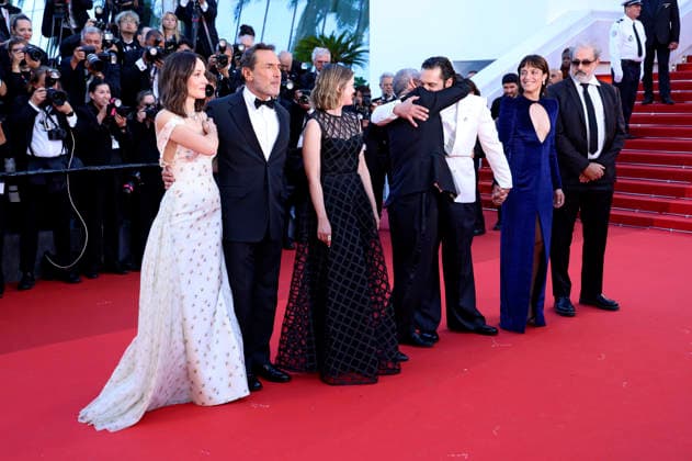 Anais Demoustier, Gilles Lellouche, Madeleine Baudot, Pierre Salvadori, Pio Marmai, Vimala Pons und Gustave de Kervern bei der Opening Ceremony mit der Premiere des Kinofilms La VÃ nus Electrique The Electric Kiss auf dem Festival de Cannes 2026 79. Internationale Filmfestspiele von Cannes im Palais des Festivals. Cannes, 12.05.2026