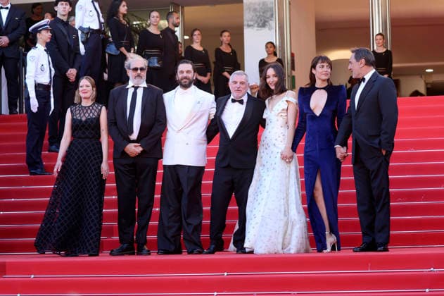 Madeleine Baudot, Gustave de Kervern, Pio Marmai, Pierre Salvadori, Anais Demoustier, Vimala Pons und Gilles Lellouche bei der Opening Ceremony mit der Premiere des Kinofilms La VÃ nus Electrique The Electric Kiss auf dem Festival de Cannes 2026 79. Internationale Filmfestspiele von Cannes im Palais des Festivals. Cannes, 12.05.2026