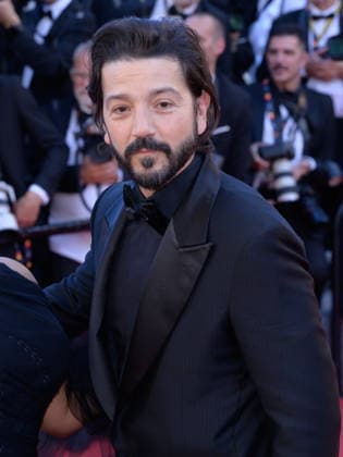 Electric Kiss Premiere at 79th Festival de Cannes - Cannes, France CANNES, FRANCE. May 12, 2026: Diego Luna & Adriana Paz at the Grand Opening and premiere for The Electric Kiss at the 79th Festival de Cannes. Picture: Paul Smith Featureflash Cannes France  Copyright: xPaulxSmithx xFeatureflashx