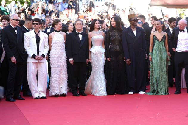 Stellan Skarsgard, Diego Cespedes, Laura Wandel, Park Chan-wook, Demi Moore, Chloe Zhao, Isaach de Bankole, Ruth Negga und Paul Laverty bei der Opening Ceremony mit der Premiere des Kinofilms La VÃ nus Electrique The Electric Kiss auf dem Festival de Cannes 2026 79. Internationale Filmfestspiele von Cannes im Palais des Festivals. Cannes, 12.05.2026