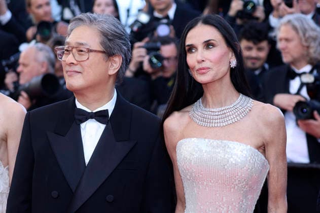 Park Chan-wook und Demi Moore bei der Opening Ceremony mit der Premiere des Kinofilms La VÃ nus Electrique The Electric Kiss auf dem Festival de Cannes 2026 79. Internationale Filmfestspiele von Cannes im Palais des Festivals. Cannes, 12.05.2026