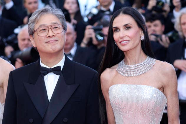 Park Chan-wook und Demi Moore bei der Opening Ceremony mit der Premiere des Kinofilms La VÃ nus Electrique The Electric Kiss auf dem Festival de Cannes 2026 79. Internationale Filmfestspiele von Cannes im Palais des Festivals. Cannes, 12.05.2026