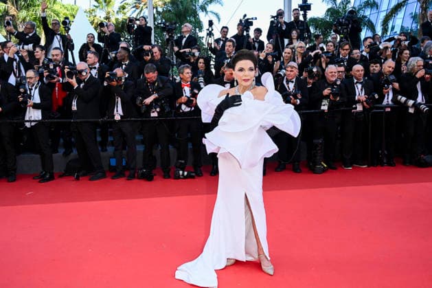 79th Cannes Film Festival Red Carpet Opening Night - part 2 Palais des Festivals - Cannes, France Joan Collins 79th Cannes Film Festival Red Carpet Opening Night - part 2 Palais des Festivals - Cannes, France 12th May 2026 SGPItalia id 134688_008 *Not Exclusive  Copyright: xSGPx