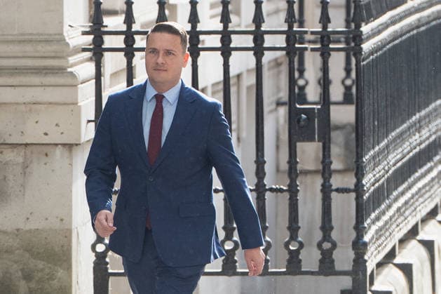 May 13, 2026, London, England, United Kingdom: WES STREETING, UK Secretary of State for Health and Social Care, arrives at 10 Downing Street in London, UK, for a meeting with Keir Starmer amid growing pressure on the prime minister and speculation over LabourÃ¢â‚¬â ¢s leadership following the partyÃ¢â‚¬â ¢s local election losses. London United Kingdom  - ZUMAk172 20260513_zip_k172_003 Copyright: xThomasxKrychx
