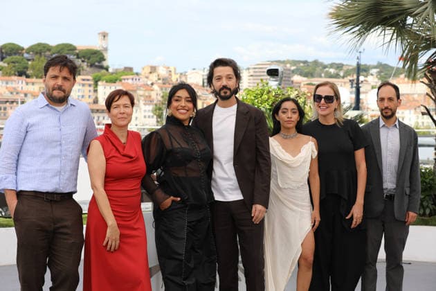 May 13, 2026, Cannes, Cote D azur, France: Cast and crew of whom DIEGO LUNA, ADRIANA PAZ, ANNA DIAZ and DIEGO LUNA during the Ceniza en la Boca photocall at the 79th Annual Cannes Film Festival at Palais des Festivals in Cannes, France Cannes France - ZUMAc179 20260513_zep_c179_018 Copyright: xMickaelxChavetx