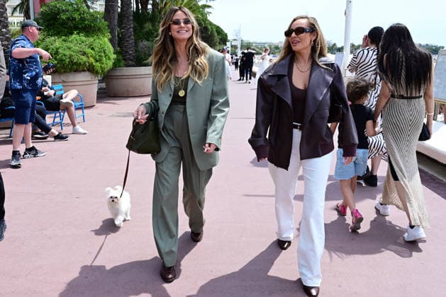 Model and TV presenter Heidi Klum walks her dog along the Croisette during the 79th Cannes Film Festival Romain Doucelin Bestimage  Copyright: xRomainxDoucelinx xBestimagexRomainxDoucelinx xBestimagex