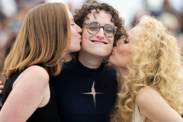 Cannes Teenage Sex And Death At Camp Miasma Photocall EB Gillian Anderson Director Jane Schoenbrun Hannah Einbinder During the Teenage Sex and Death at Camp Miasma photocall during the 79th Cannes Film Festival in Cannes, France on May 13, 2026. Photo by Eliot Blondet ABACAPRESS.COM Cannes France France  Copyright: xBlondetxEliot ABACAx
