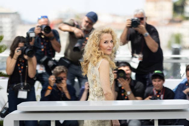 Gillian Anderson at the Teenage Sex and Death at Camp Miasma photocall at the 79th International Film Festival in Cannes, France, May 13, 2026 Jacovides Moreau Bestimage Teenage Sex and Death at Camp Miasma photocall at the 79th annual Cannes Film Festival at Palais des Festivals on May 13, 2026 in Cannes, France Cannes France  Copyright: xJACOVIDES-MOREAUx xBESTIMAGExJACOVIDES-MOREAUx xBESTIMAGEx
