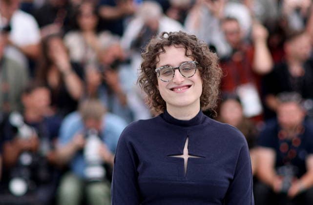Jane Schoenbrun at the Teenage Sex and Death at Camp Miasma photocall at the 79th International Film Festival in Cannes, France on May 13, 2026 Jacovides Moreau Bestimage Teenage Sex and Death at Camp Miasma photocall at the 79th annual Cannes Film Festival at Palais des Festivals on May 13, 2026 in Cannes, France Cannes France  Copyright: xJACOVIDES-MOREAUx xBESTIMAGExJACOVIDES-MOREAUx xBESTIMAGEx