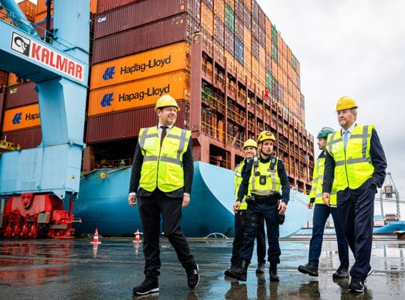 King visit the port of Rotterdam. Rotterdam, the Netherlands. 13 May 2026 King Willem-Alexander and Minister David van Weel (Justice and Security) during a visit to the port of Rotterdam. The visit is all about subversion and resilience against drug crime and military threats. Rotterdam The Netherlands  Copyright: xDPPA POOL RDWx