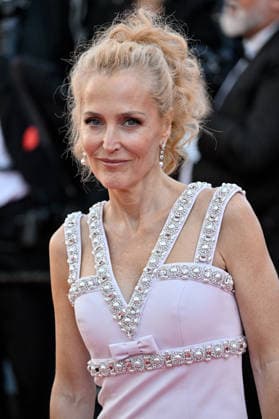 Cannes La Vie D Une Femme Screening JR Gillian Anderson attending the screening of the movie La Vie D Une Femme the 79th Cannes Film Festival in Cannes, France on May 13, 2026. Photo by Julien Reynaud APS-Medias ABACAPRESS.COM Cannes France  Copyright: xReynaudxJulien APS-Medias ABACAx