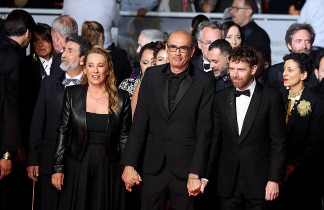 Azize Kabouche, Emmanuelle Bercot, Vincent Garenq, Antoine Reinartz, Montée des marches du film Labandon lors du 79ème Festival International du Film de Cannes, le 13 mai 2026 Jacovides Moreau Bestimage Red carpet for Forsaken at the 79th Cannes International Film Festival on May 13, 2026 Cannes France  Copyright: xJACOVIDES-MOREAUx xBESTIMAGExJACOVIDES-MOREAUx xBESTIMAGEx