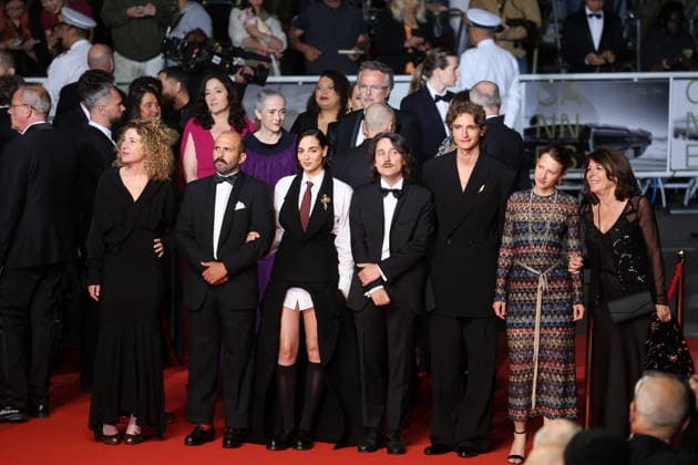 Carine Ruszniewski, Pierre Antoine Billon, Souheila Yacoub, Bérenger Thouin, Vassili Schneider, Yile Yara Vianello, Enrica Capra Montée des marches du film Labandon lors du 79ème Festival International du Film de Cannes, le 13 mai 2026 Jacovides Moreau Bestimage Red carpet for Forsaken at the 79th Cannes International Film Festival on May 13, 2026 Cannes France  Copyright: xJACOVIDES-MOREAUx xBESTIMAGExJACOVIDES-MOREAUx xBESTIMAGEx